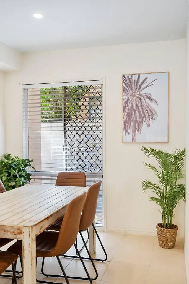 Sunalia - Dual-Storey Chic On Chevron Island Gold Coast Apartmán